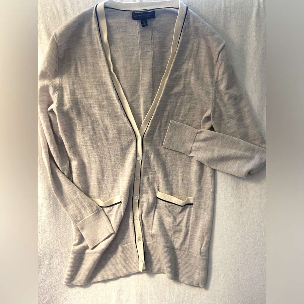 Banana Republic size small cardigan